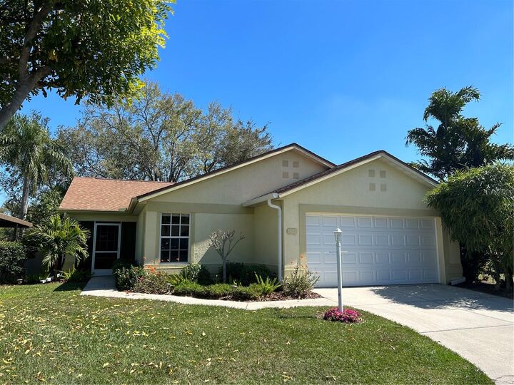 Property Photo:  4368 Edinbridge Circle  FL 34235 