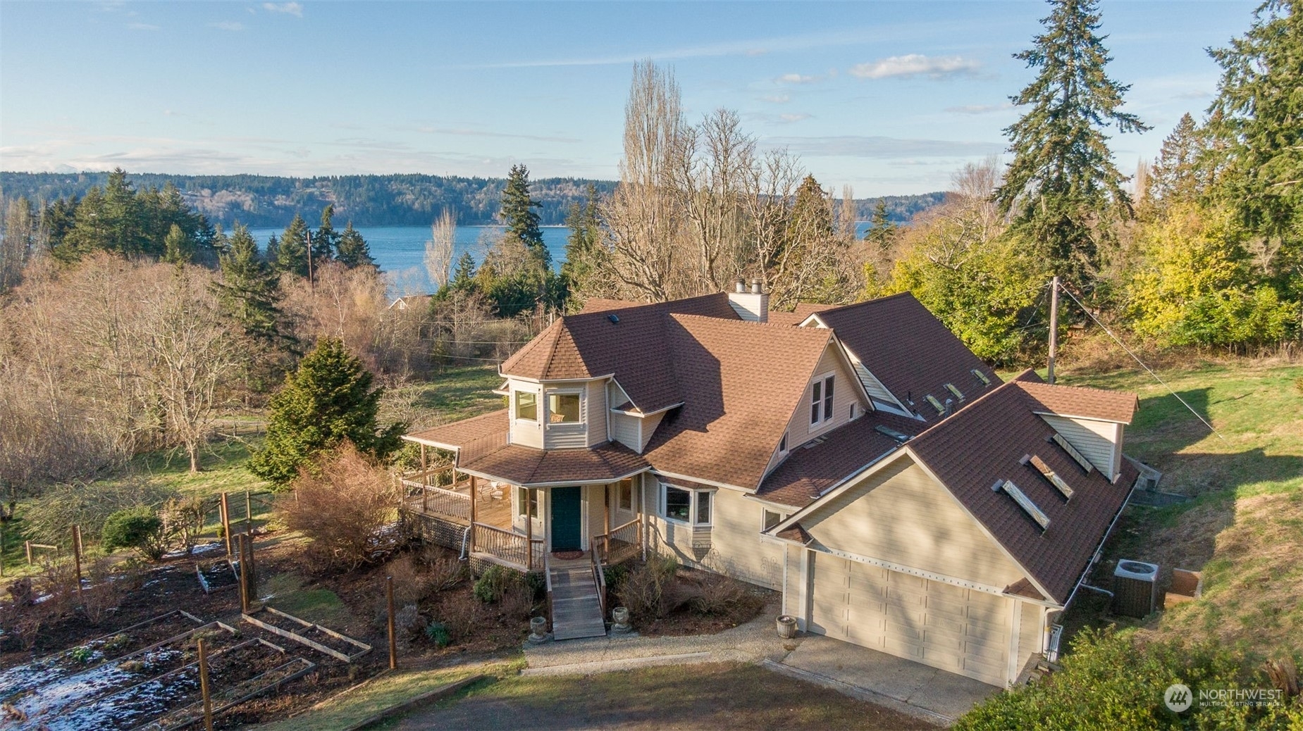 Property Photo:  17044 Westside Highway SW  WA 98070 