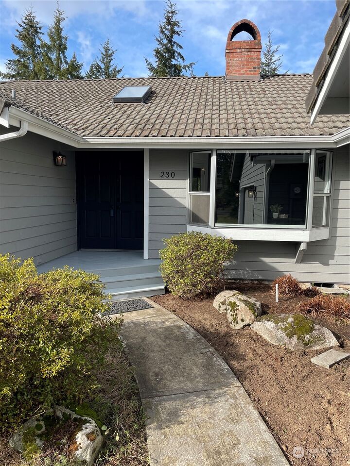 Property Photo: 230 E Fairway Drive WA 98524
