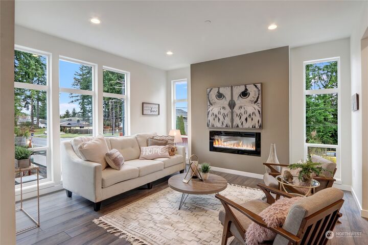 Property Photo: 13710 Ash Way B6 WA 98204