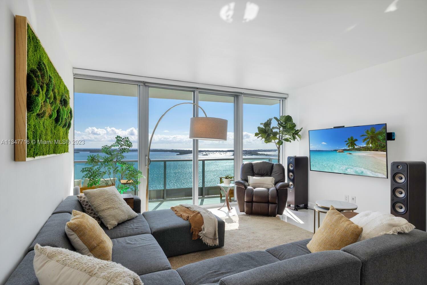 Property Photo: 1331 Brickell Bay Dr 2109 FL 33131
