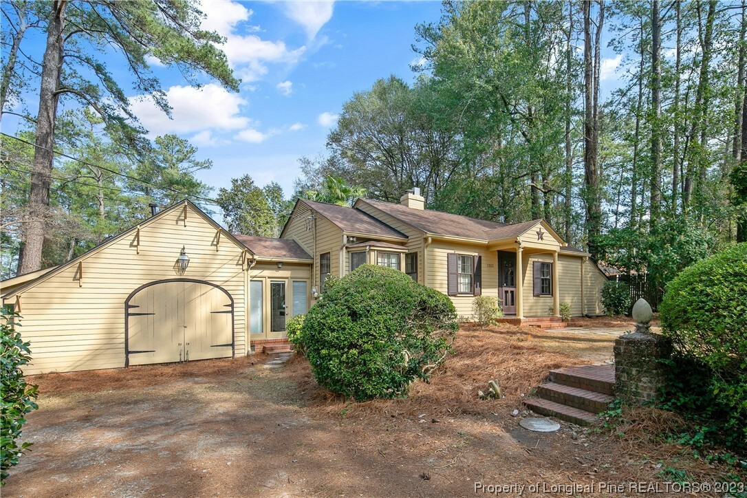 Property Photo:  1322 Woodland Drive  NC 28305 