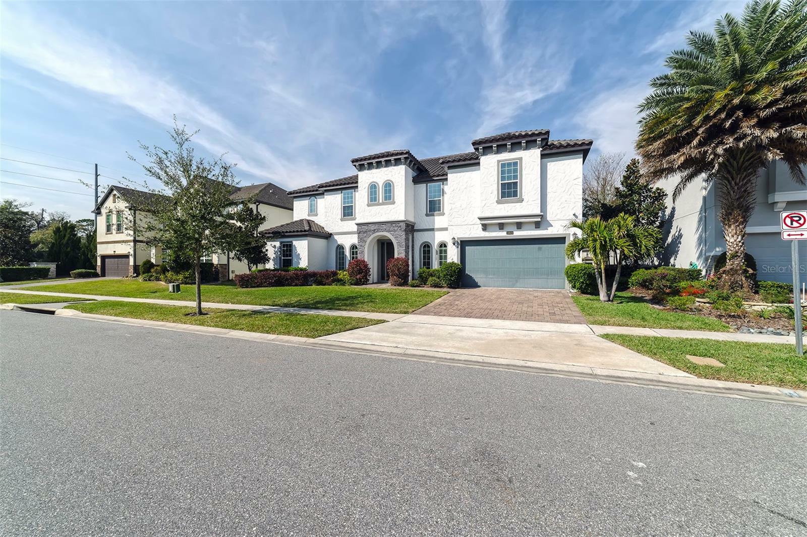 Property Photo: 10019 John Adams Way FL 32817
