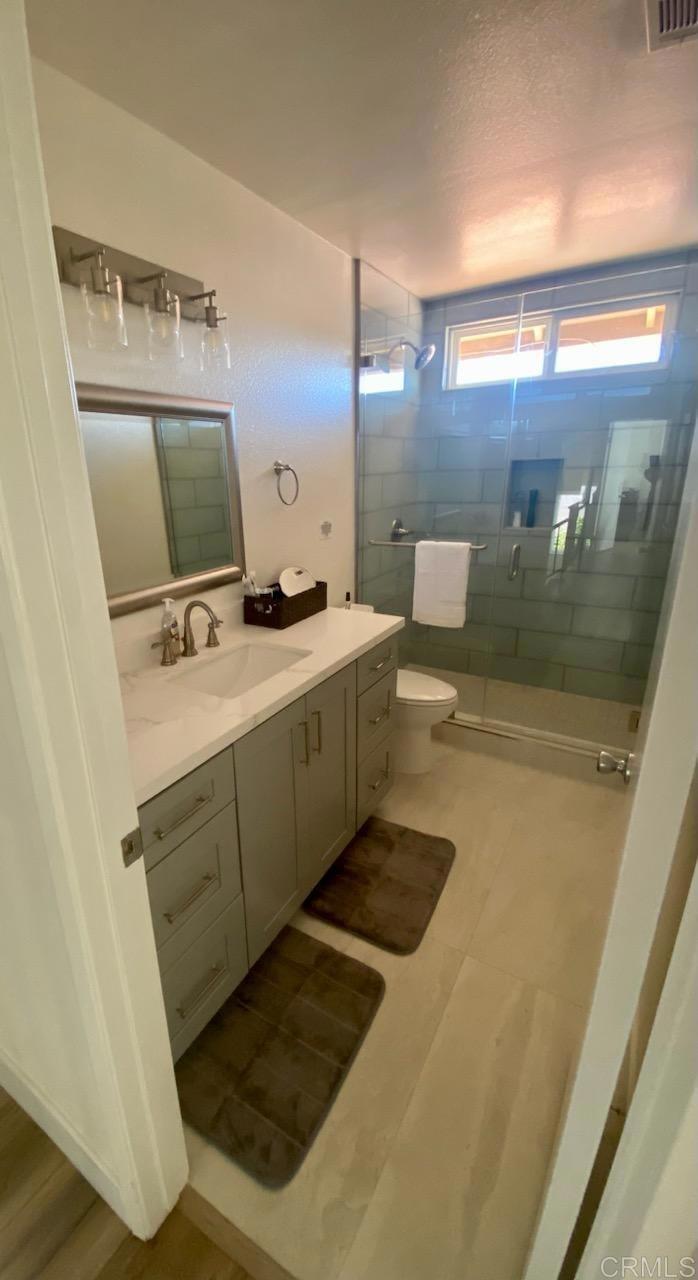Property Photo:  41099 Willowbend Drive  CA 92563 