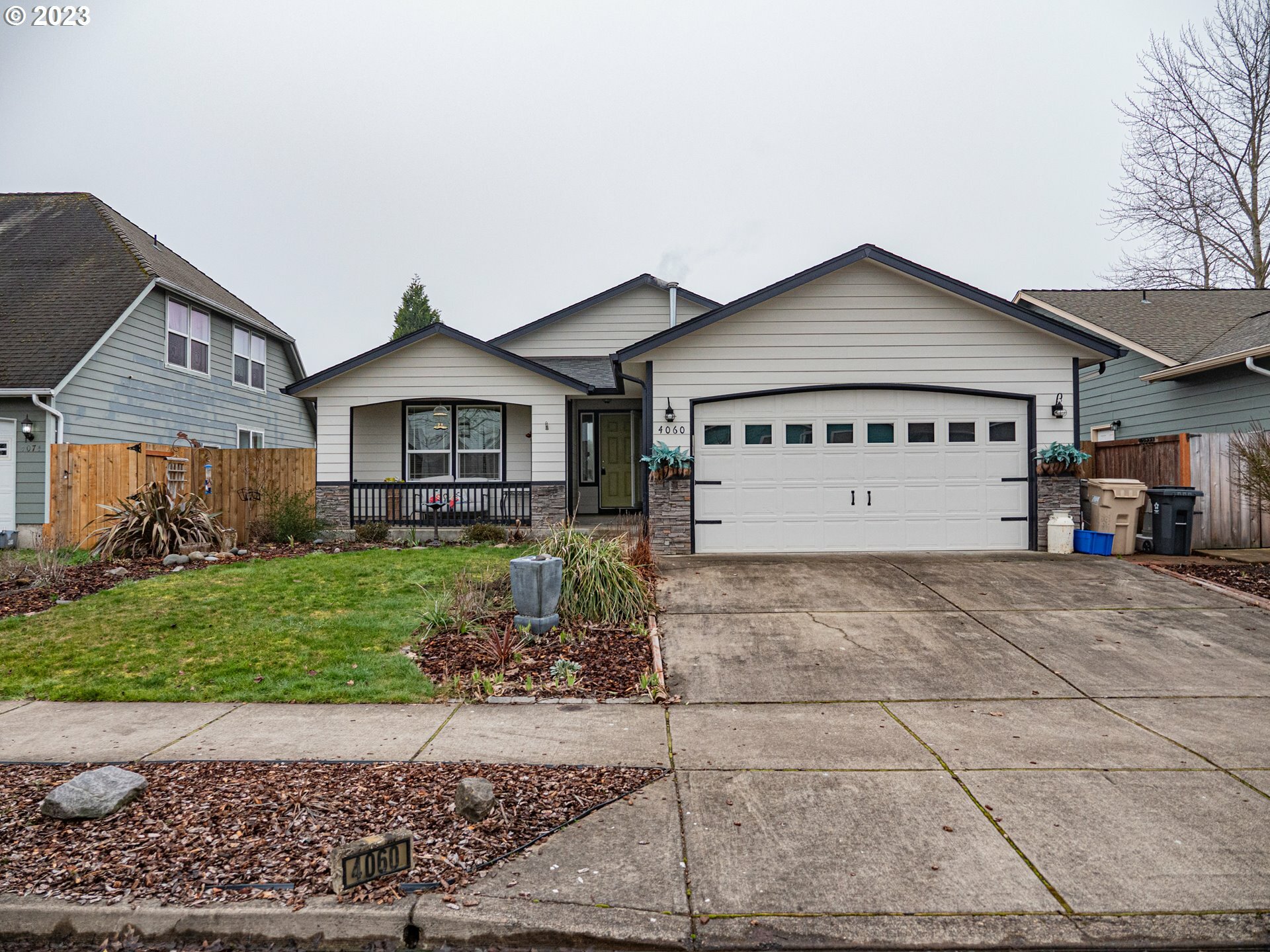 Property Photo:  4060 Somerset Dr  OR 97322 