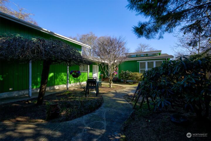 Property Photo:  688 Duck Lake Drive NE  WA 98569 