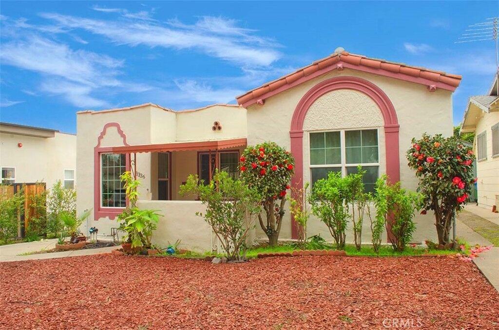 Property Photo:  3336 Madera Avenue  CA 90039 
