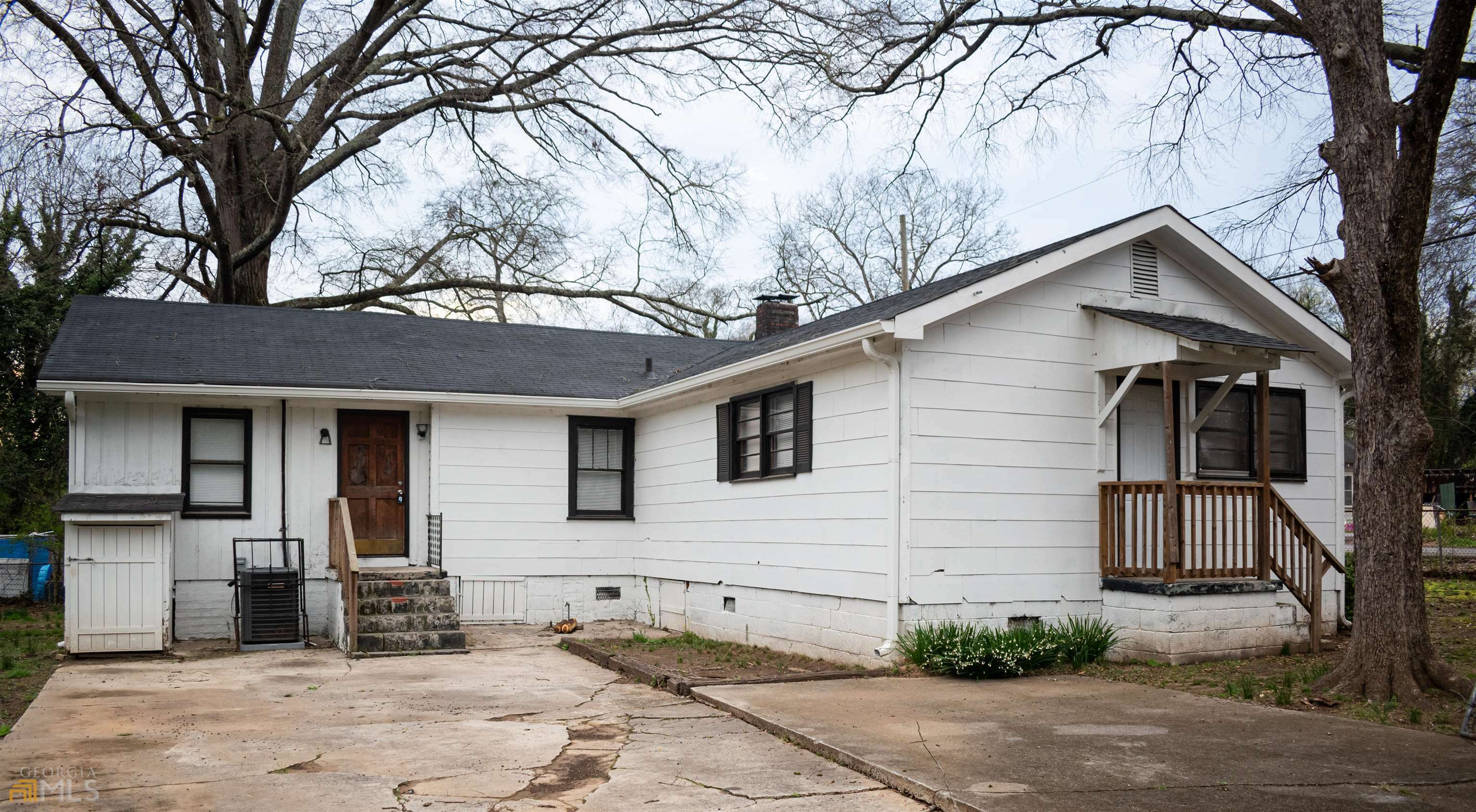 Property Photo: 108 E 16th Street SW GA 30161