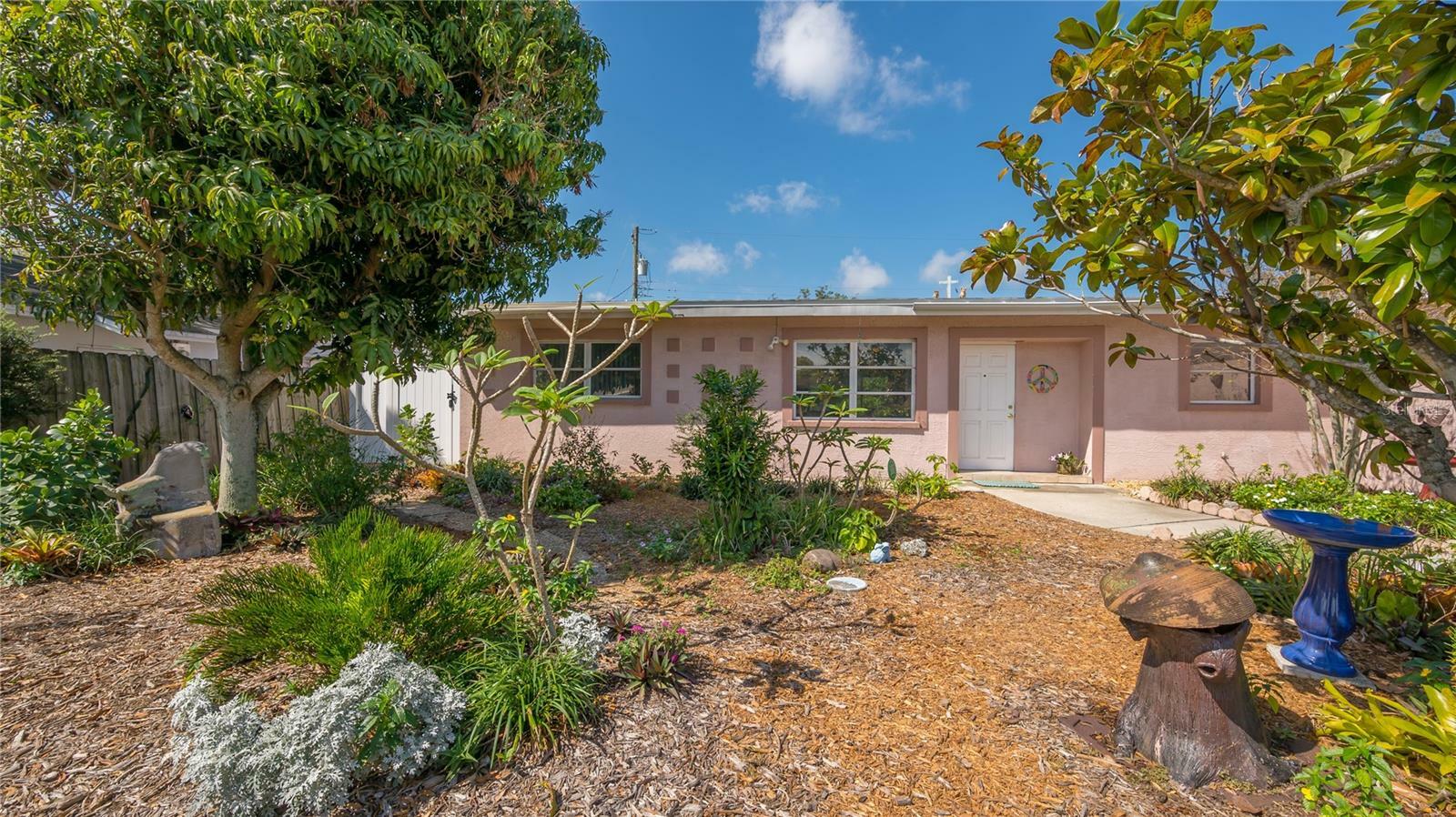 Property Photo: 1709 N Pompano Avenue FL 34234
