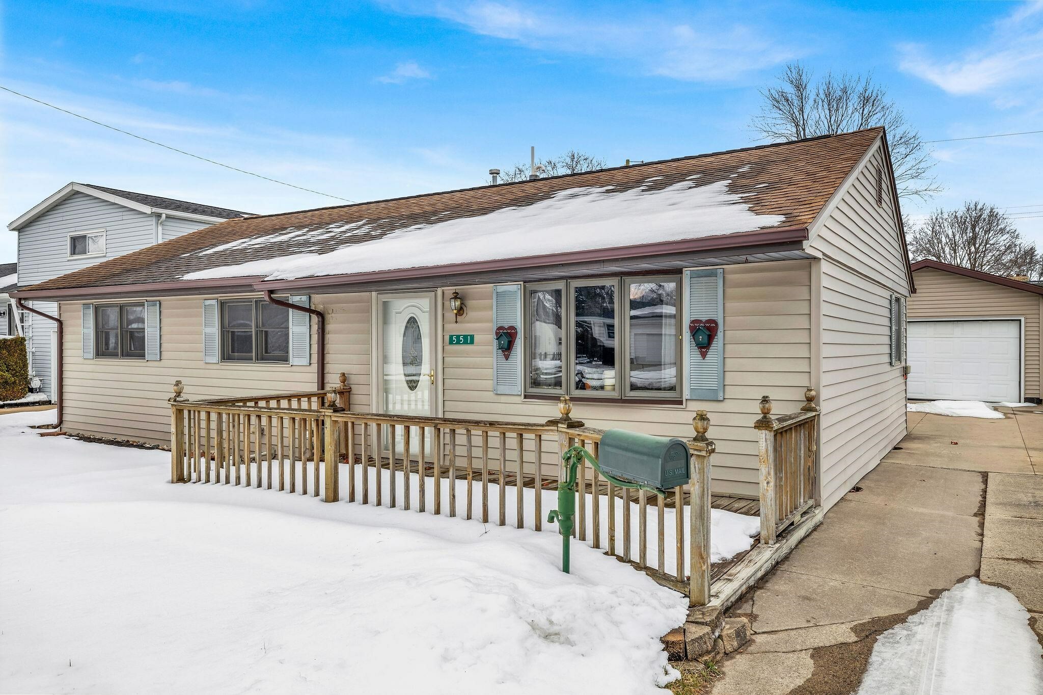 Property Photo: 551 Tulane MI 48604