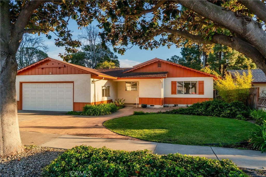 Property Photo:  965 West Street  CA 93405 