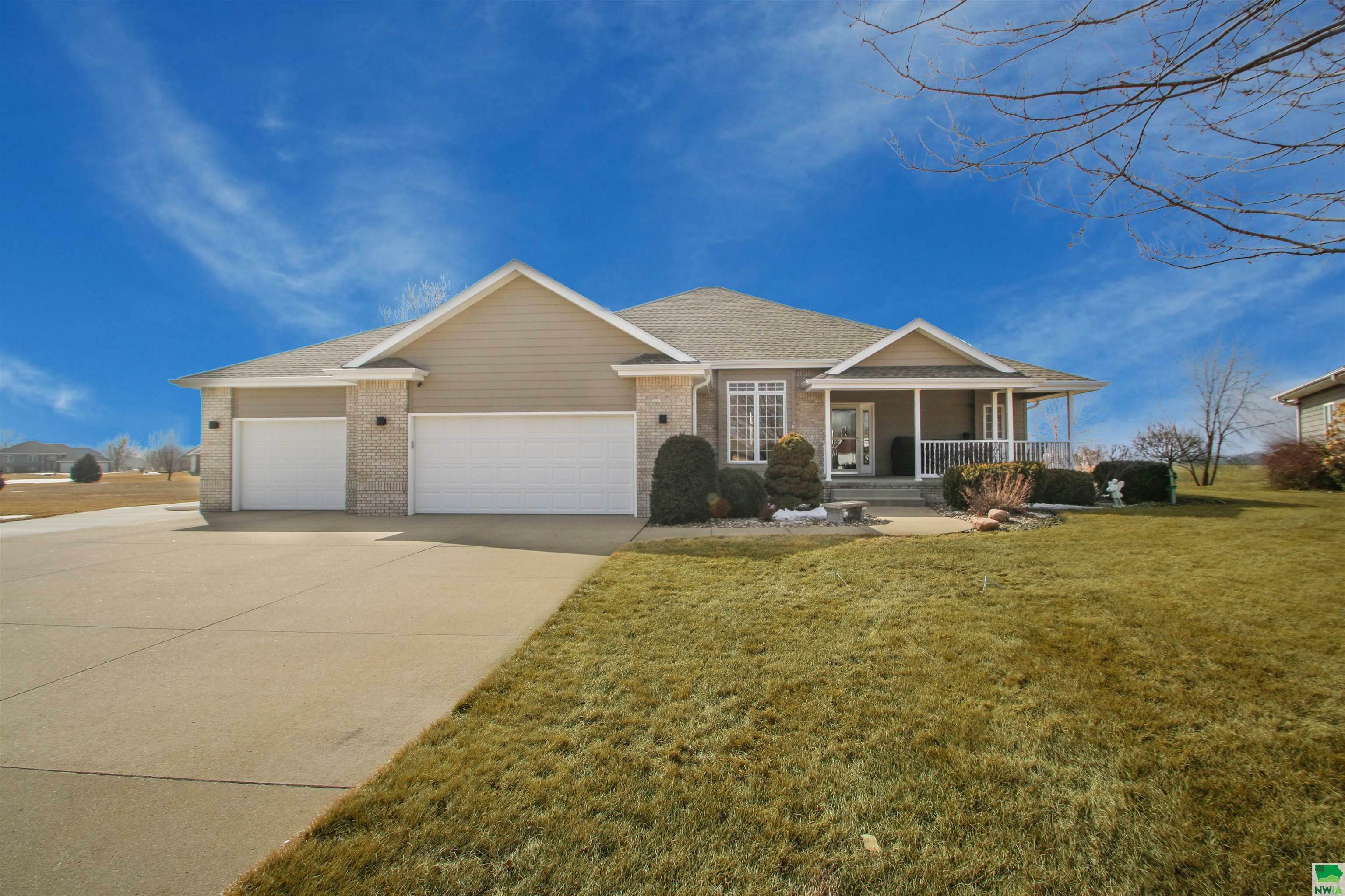 Property Photo:  304 Fieldstone Court  SD 57038 