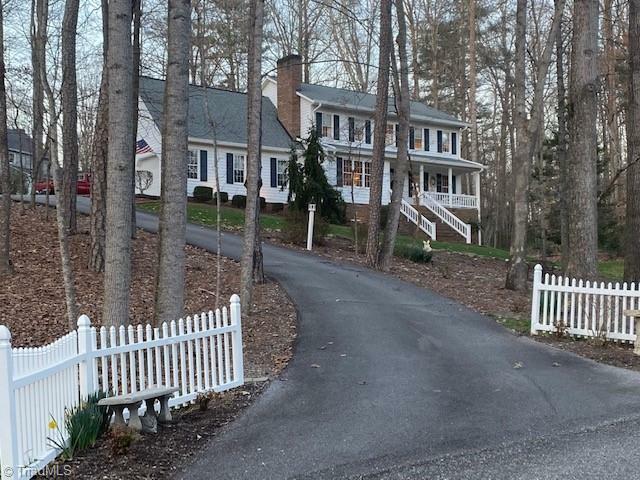 Property Photo: 305 Old Farms Road NC 28697