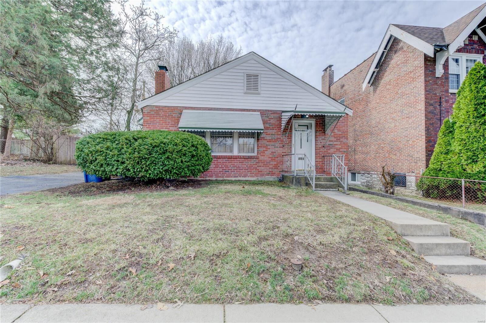 Property Photo: 7342 Dale Avenue MO 63117