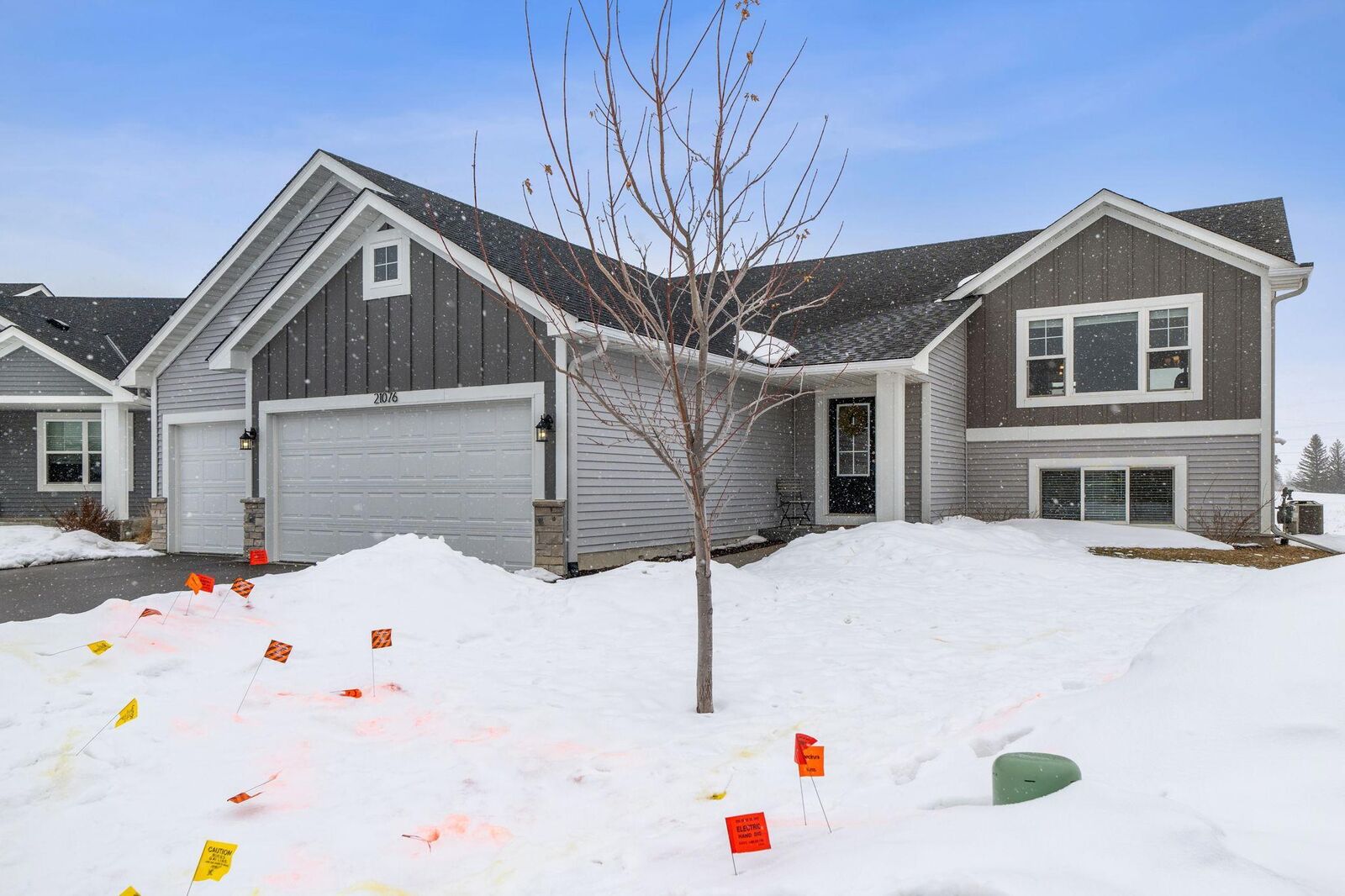 Property Photo:  21076 Flagstone Way  MN 55024 