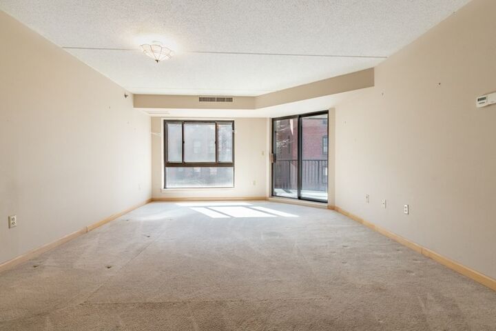 Property Photo: 60 Rantoul Street 414 MA 01915