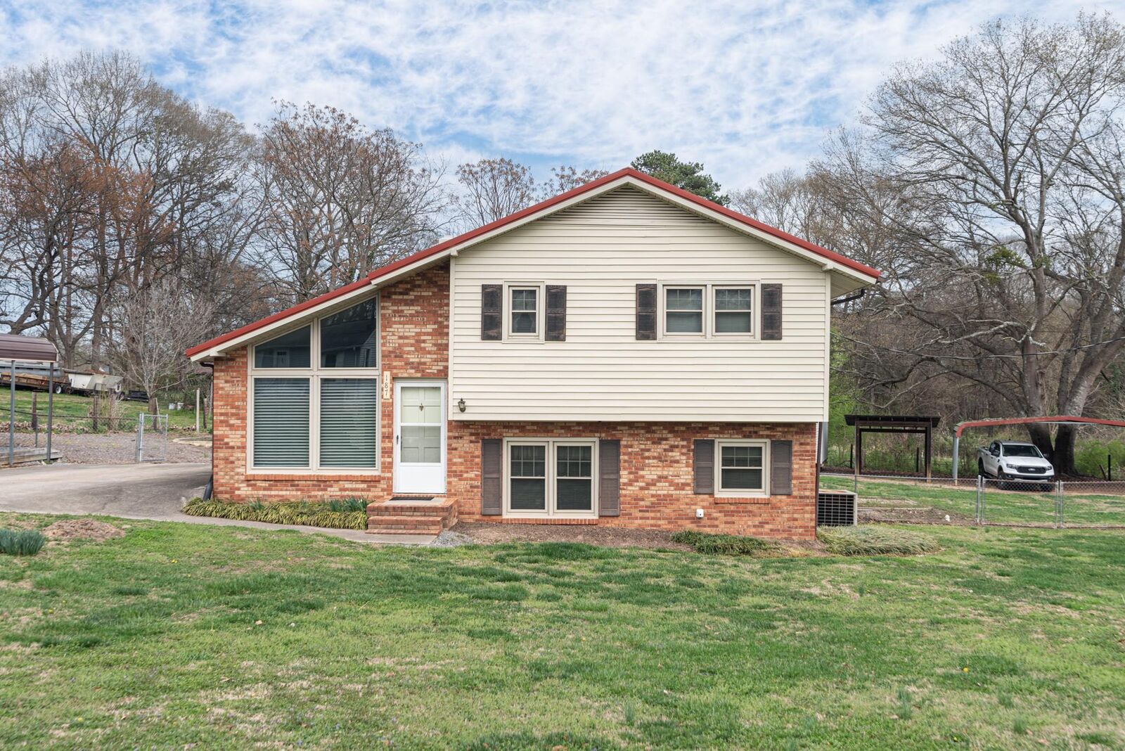 Property Photo: 187 Hilltop Road NC 28092