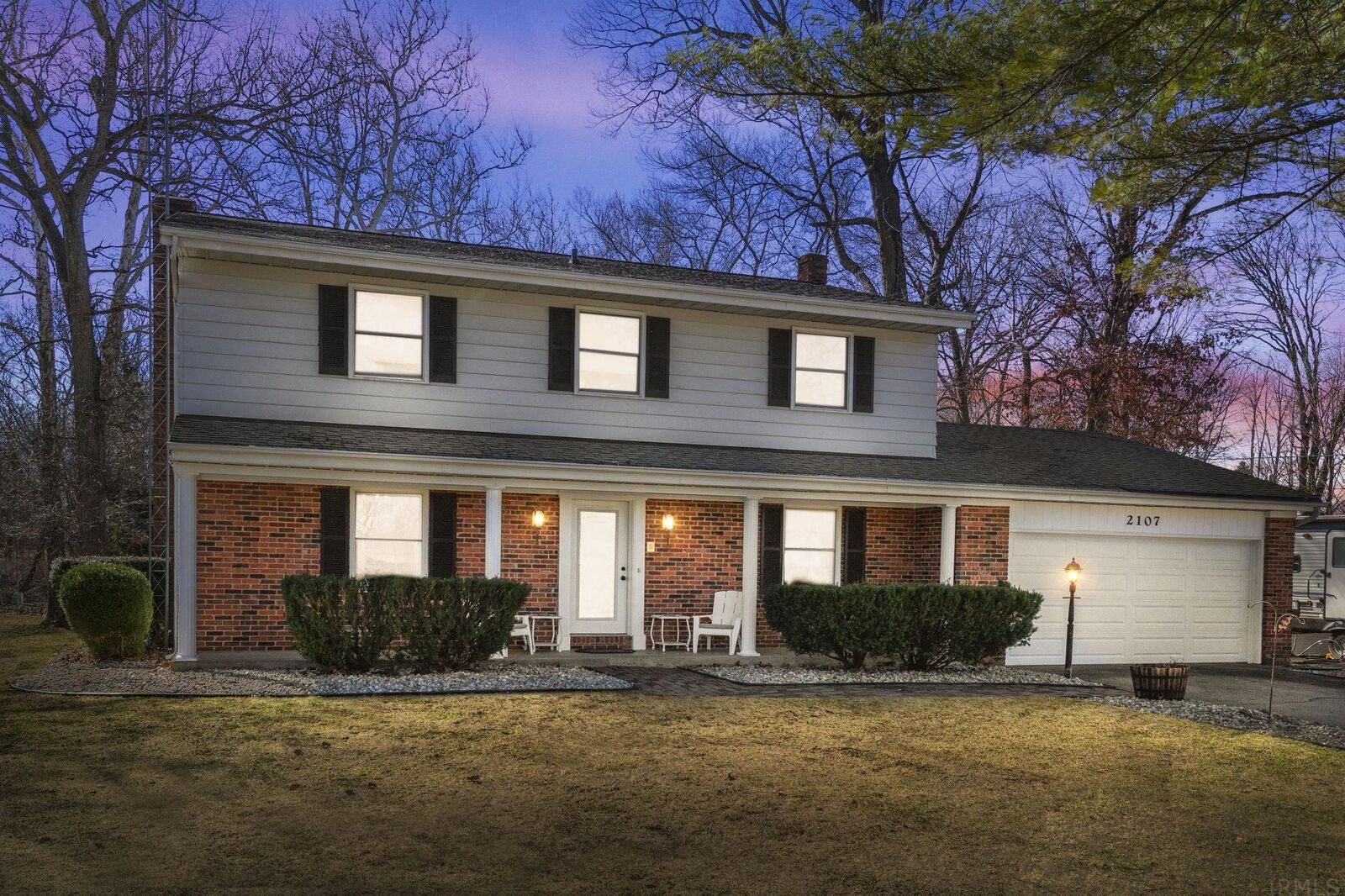 Property Photo:  2107 E Camden Drive  IN 46580-7682 
