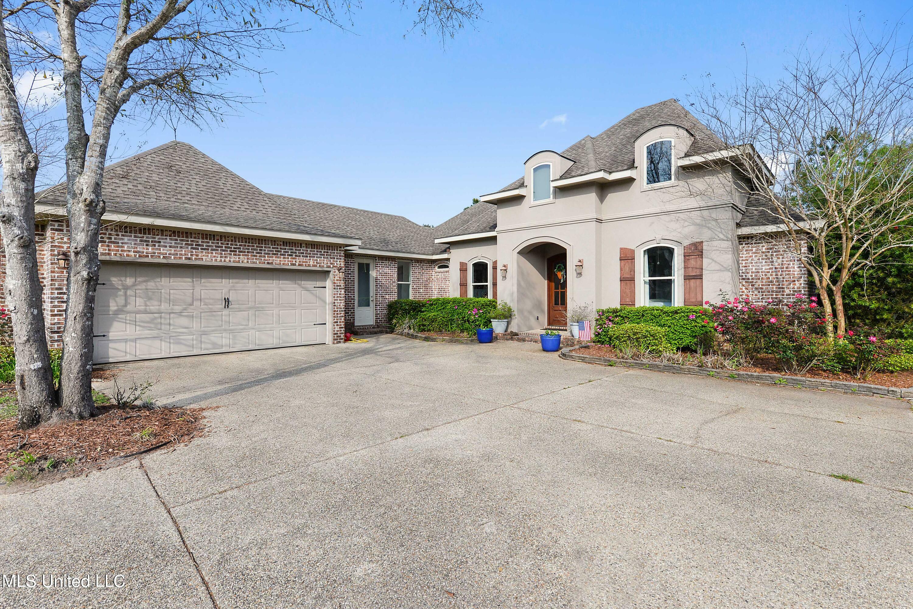 Property Photo:  3324 Oakleigh Circle  MS 39564 