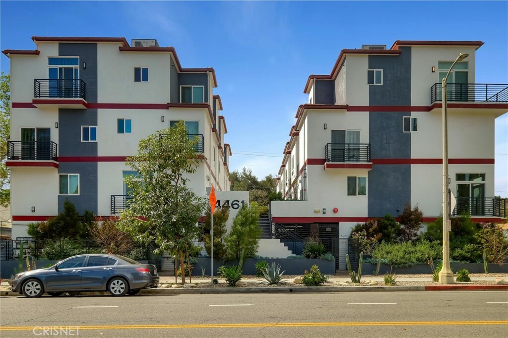 Property Photo:  4461 Tujunga Avenue 109  CA 91602 