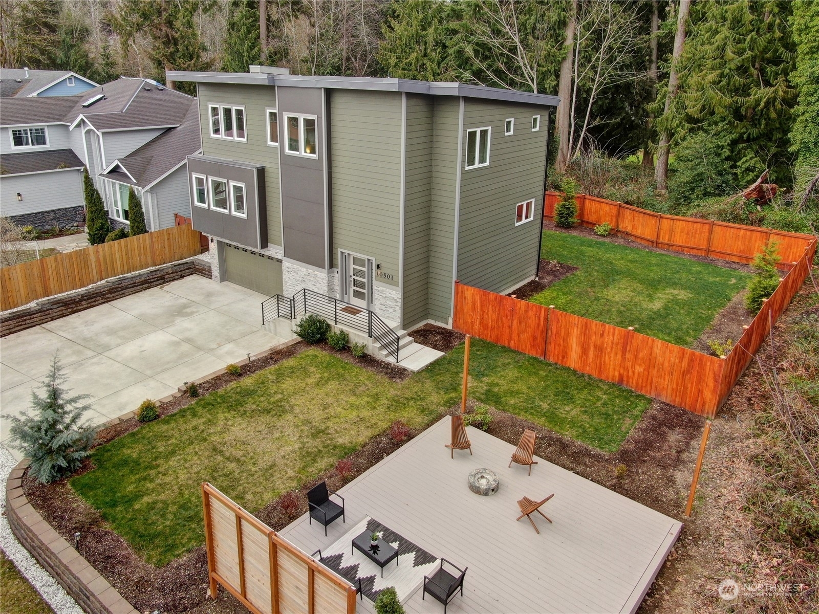 Property Photo:  10501 2nd Street SE  WA 98258 