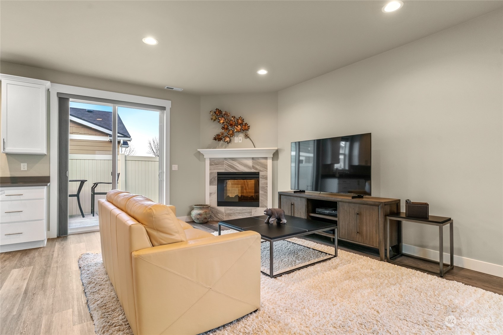 Property Photo: 196 Pershing Circle WA 98801