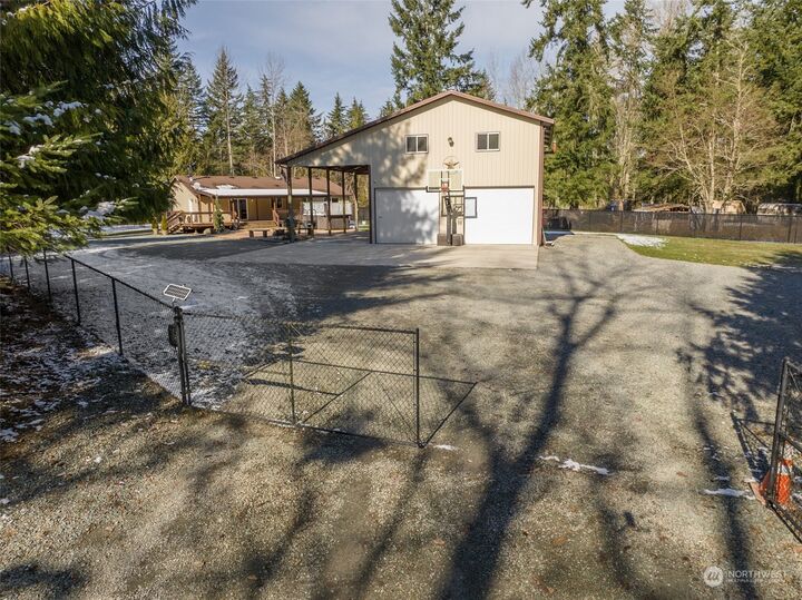 Property Photo:  24709 152nd Avenue E  WA 98338 