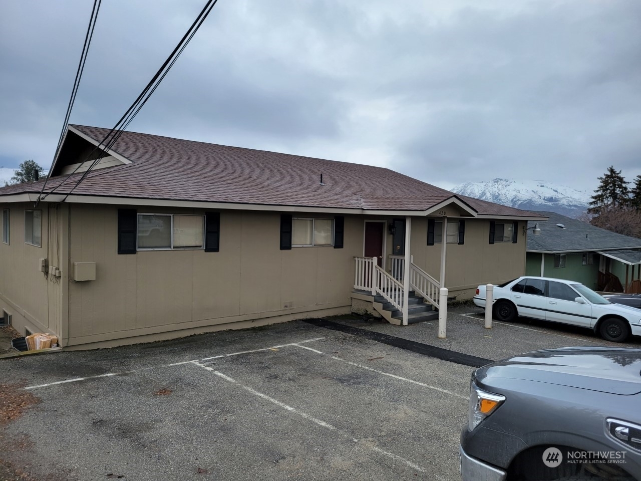 Property Photo:  420 7th Street NE  WA 98802 