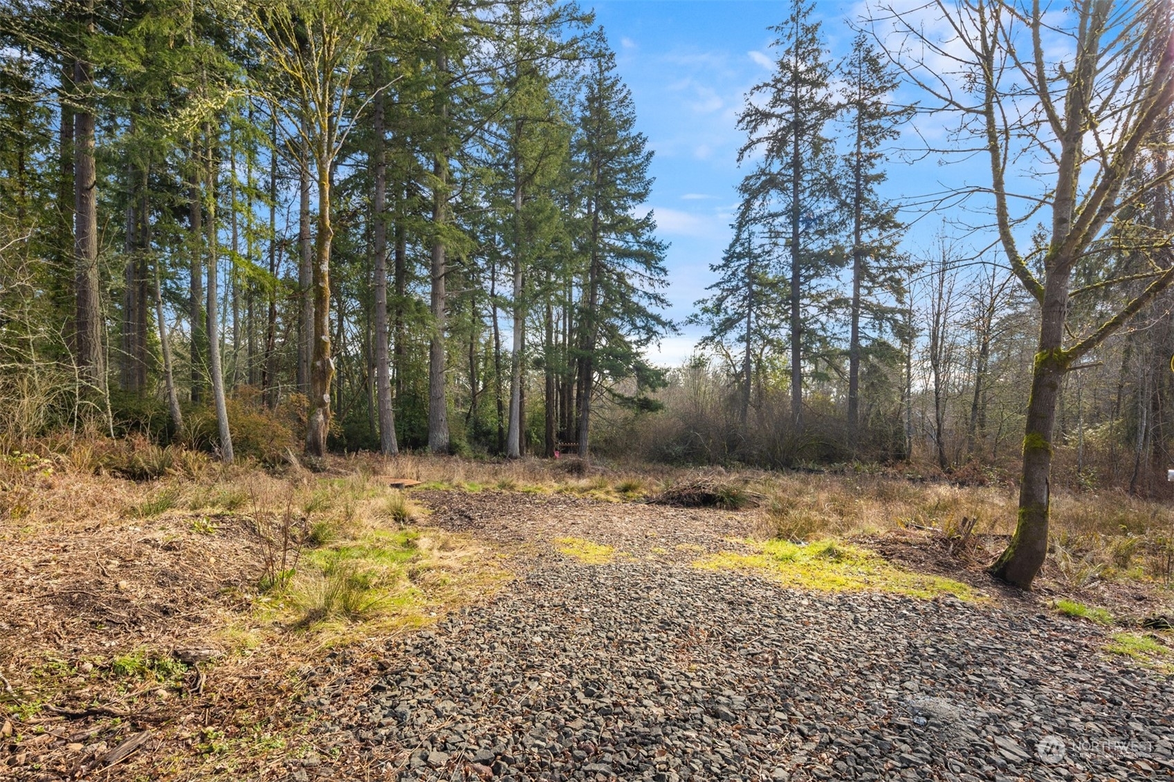 Property Photo:  16330 93rd Avenue SW  WA 98070 