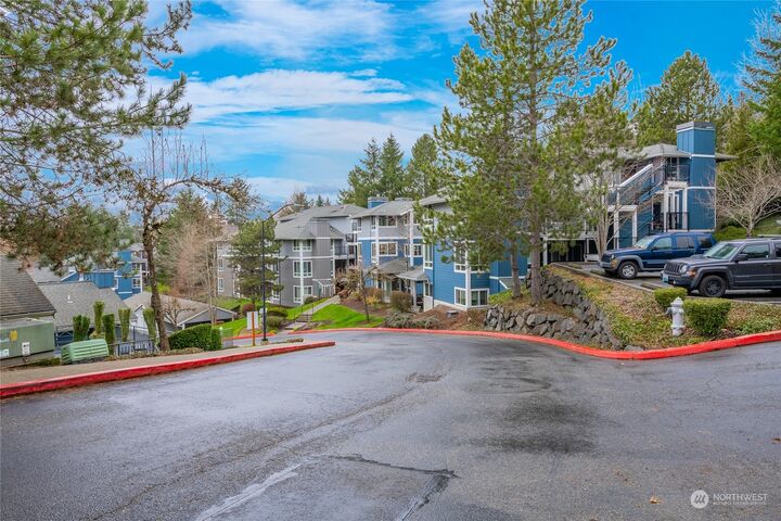 Property Photo:  12006 NE 204th Place B201  WA 98011 