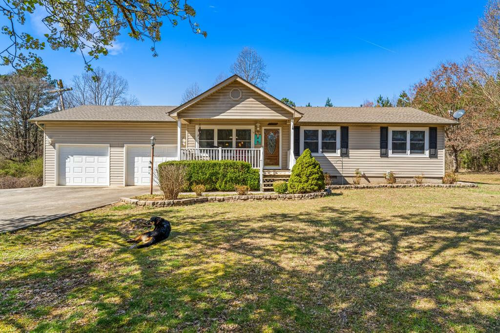 Property Photo:  1107 County Road 181  TN 37322 