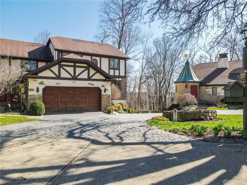 Property Photo: 2100 Settlers Trail OH 45377