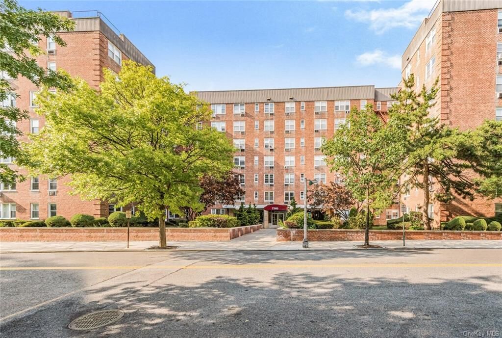 Property Photo: 2 Sadore Lane 4Y NY 10710