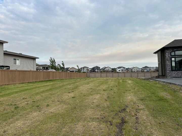 10613 154A Ave — photo 1