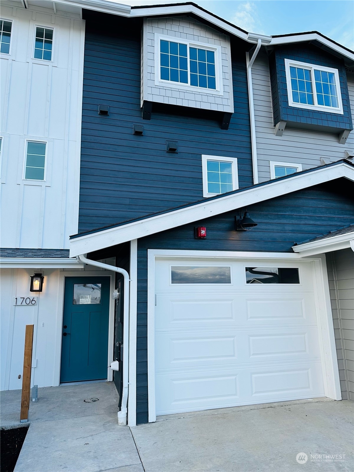 Property Photo: 1706 Sunup Loop WA 98226