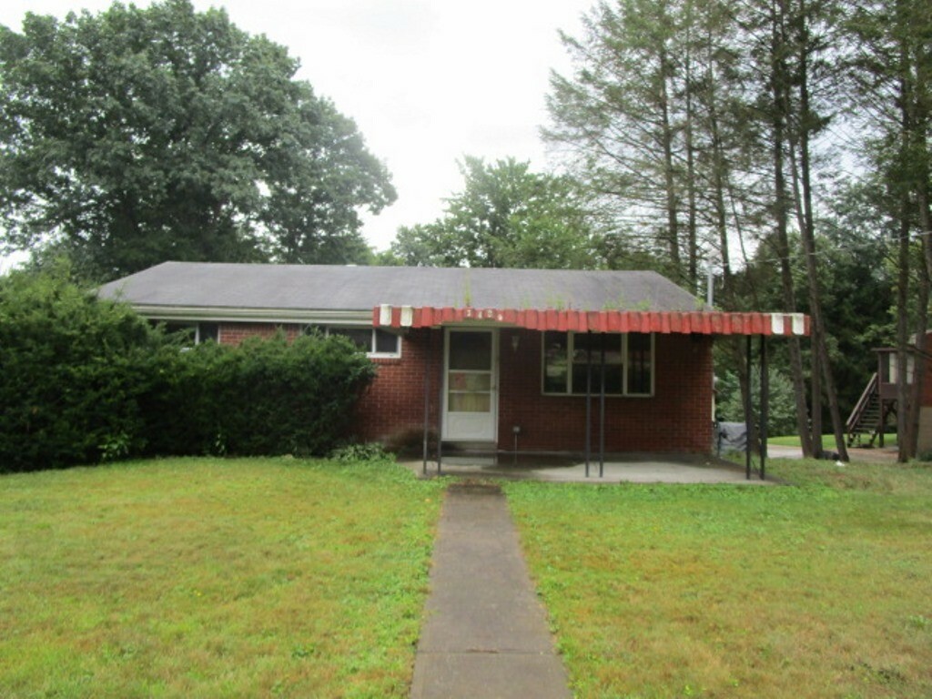 Property Photo:  3420 E Stag Dr  PA 15044 