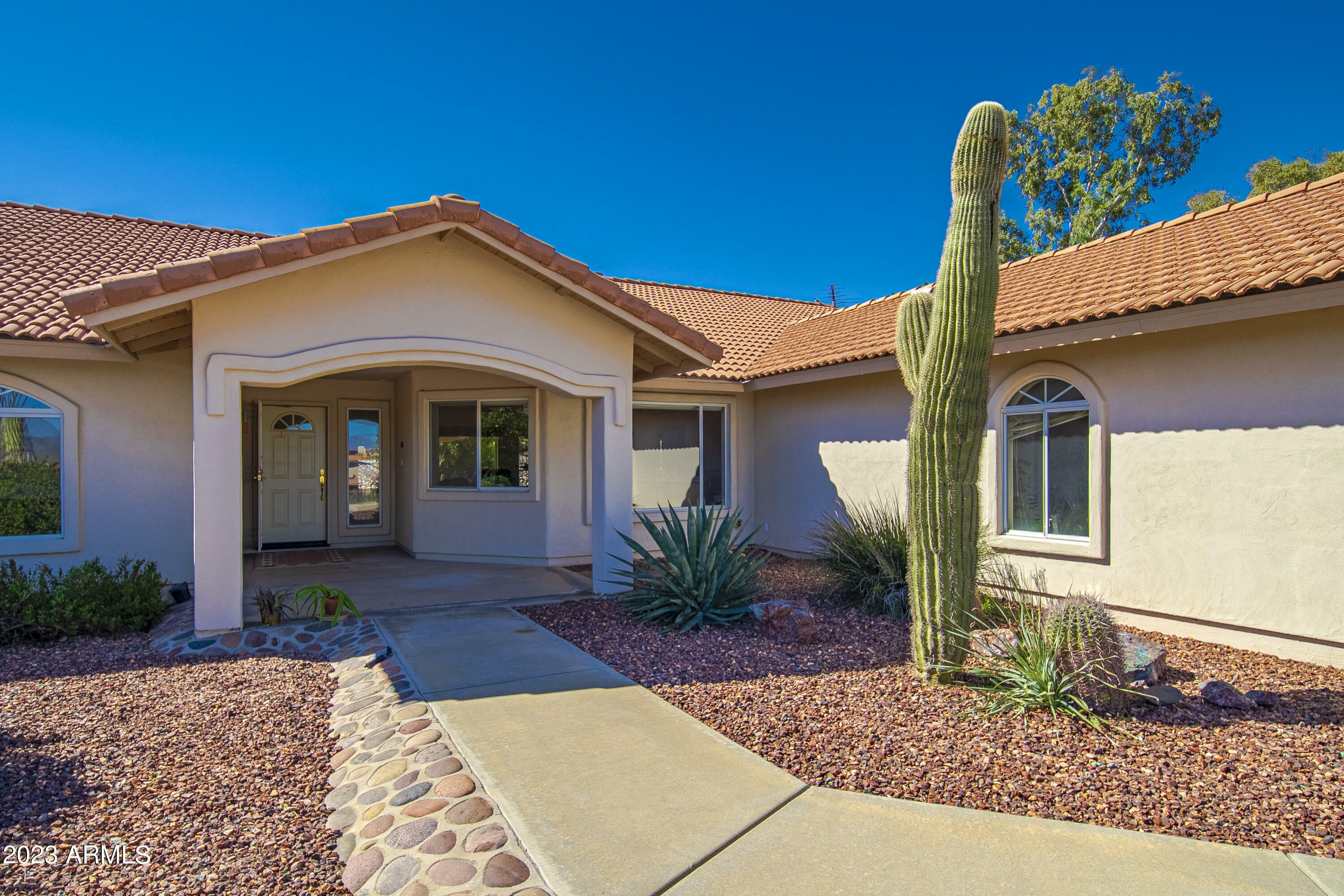Property Photo: 2105 W Silverlode Drive AZ 85390