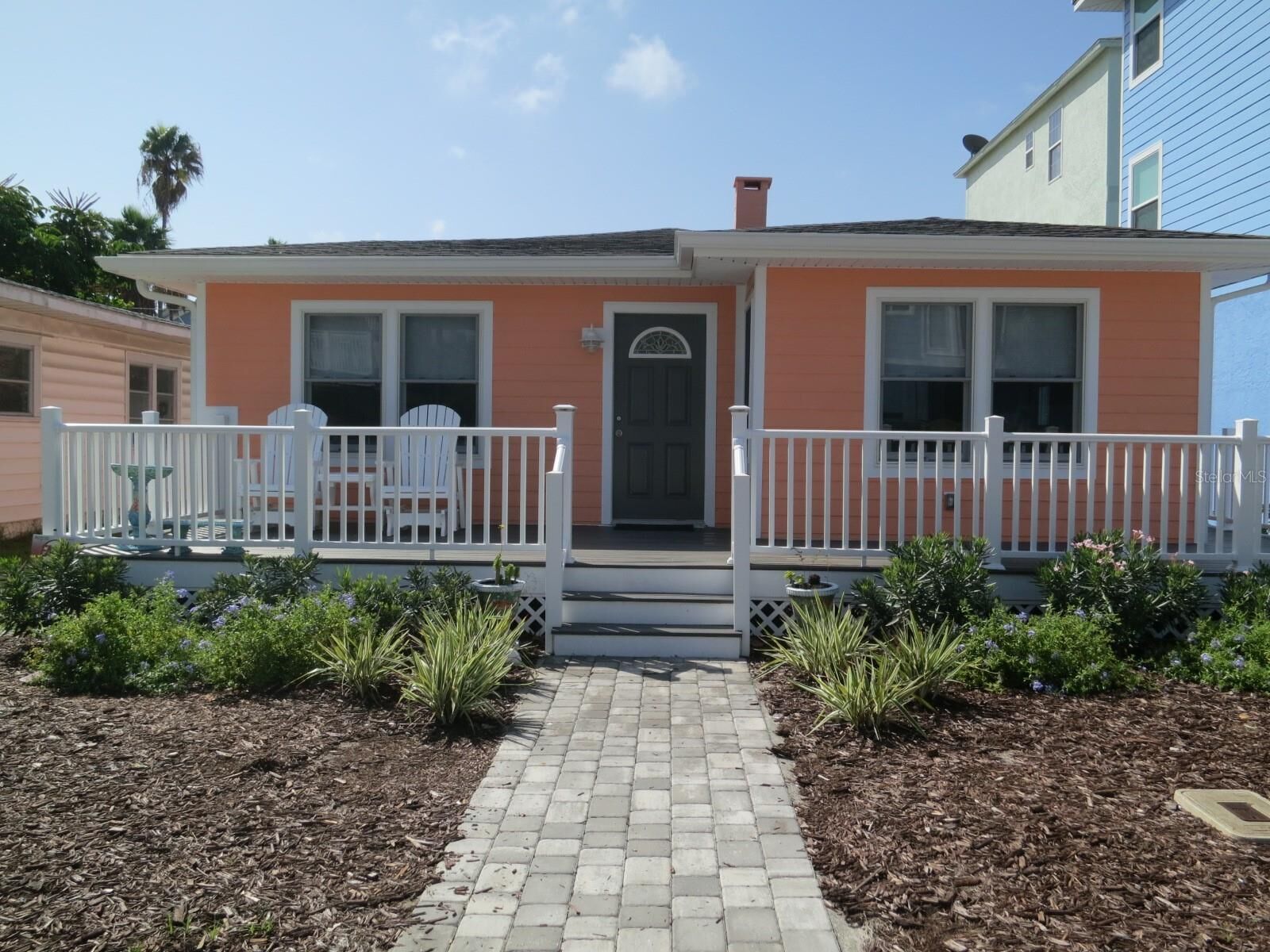 Property Photo: 5 82nd Avenue FL 33706