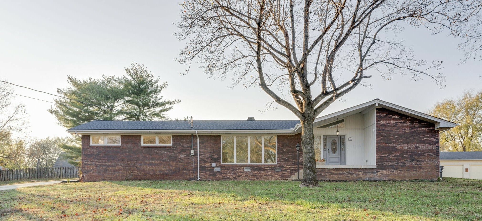 Property Photo:  211 Tyne Blvd  TN 37138 