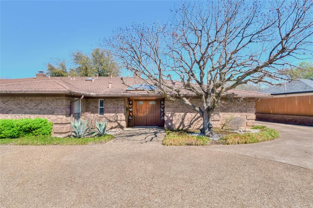 Property Photo:  4512 Ranch View Road  TX 76109 