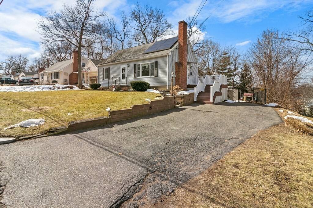 Property Photo:  190 W Allen Ridge Rd  MA 01118 