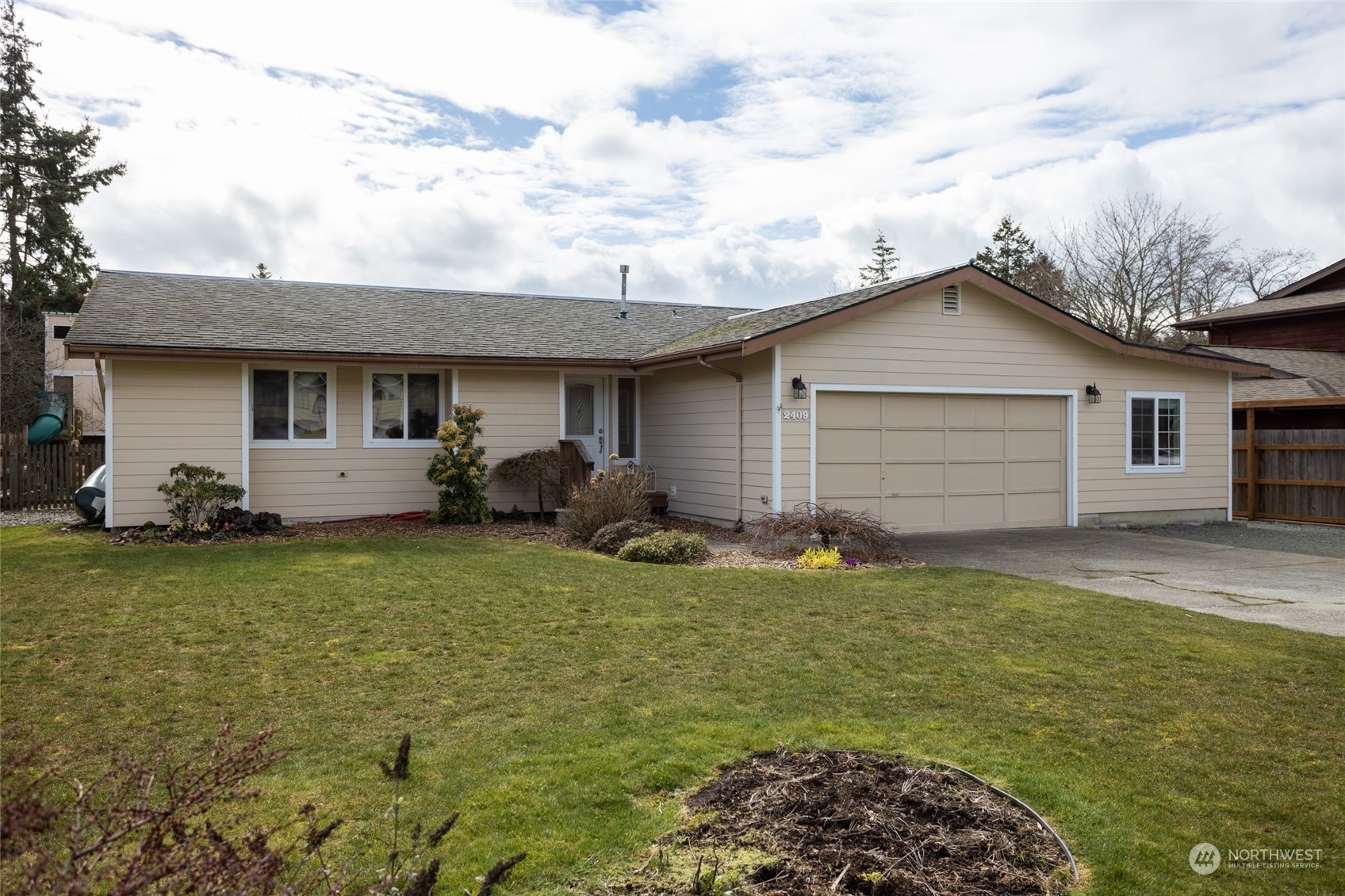 Property Photo:  2409 32nd Street  WA 98221 