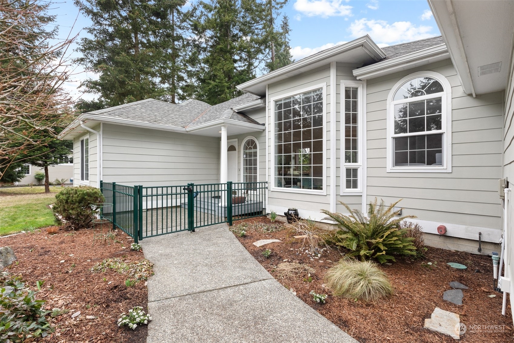 Property Photo:  843 Kirner Road  WA 98382 