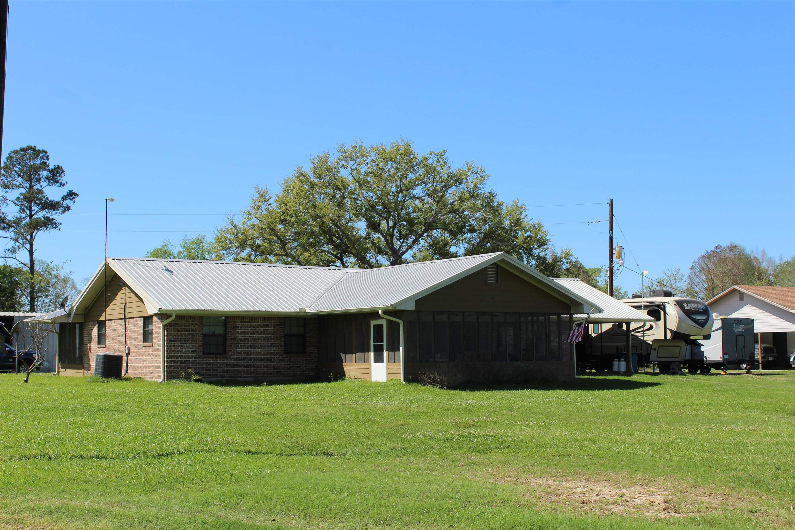 Property Photo:  5337 Circle C Ranch Road  TX 77630-9448 