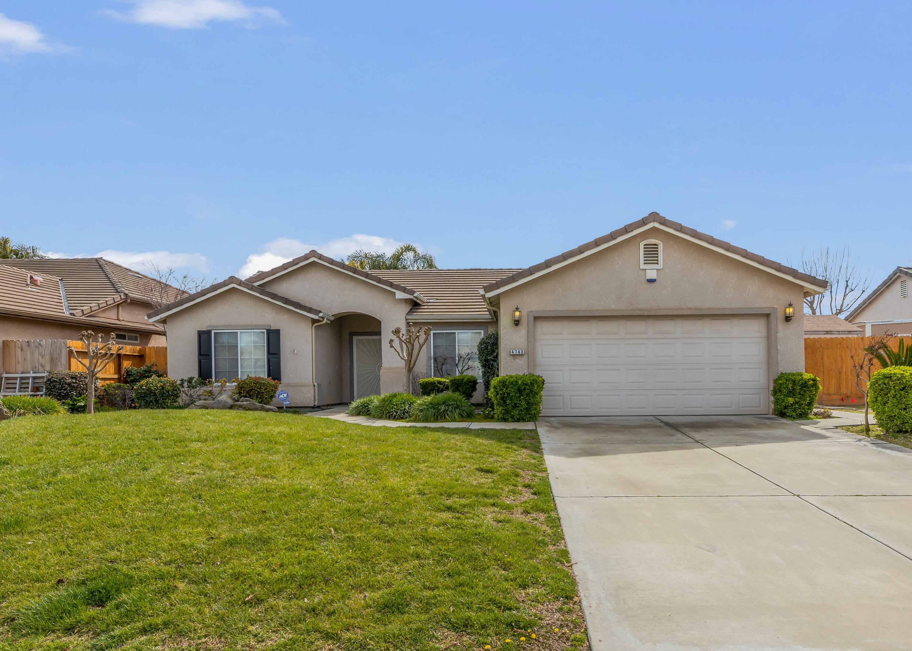 4743 W Mary Avenue  Visalia CA 93277 photo