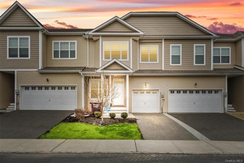 Property Photo:  9 Magnolia Park Road  NY 10940 