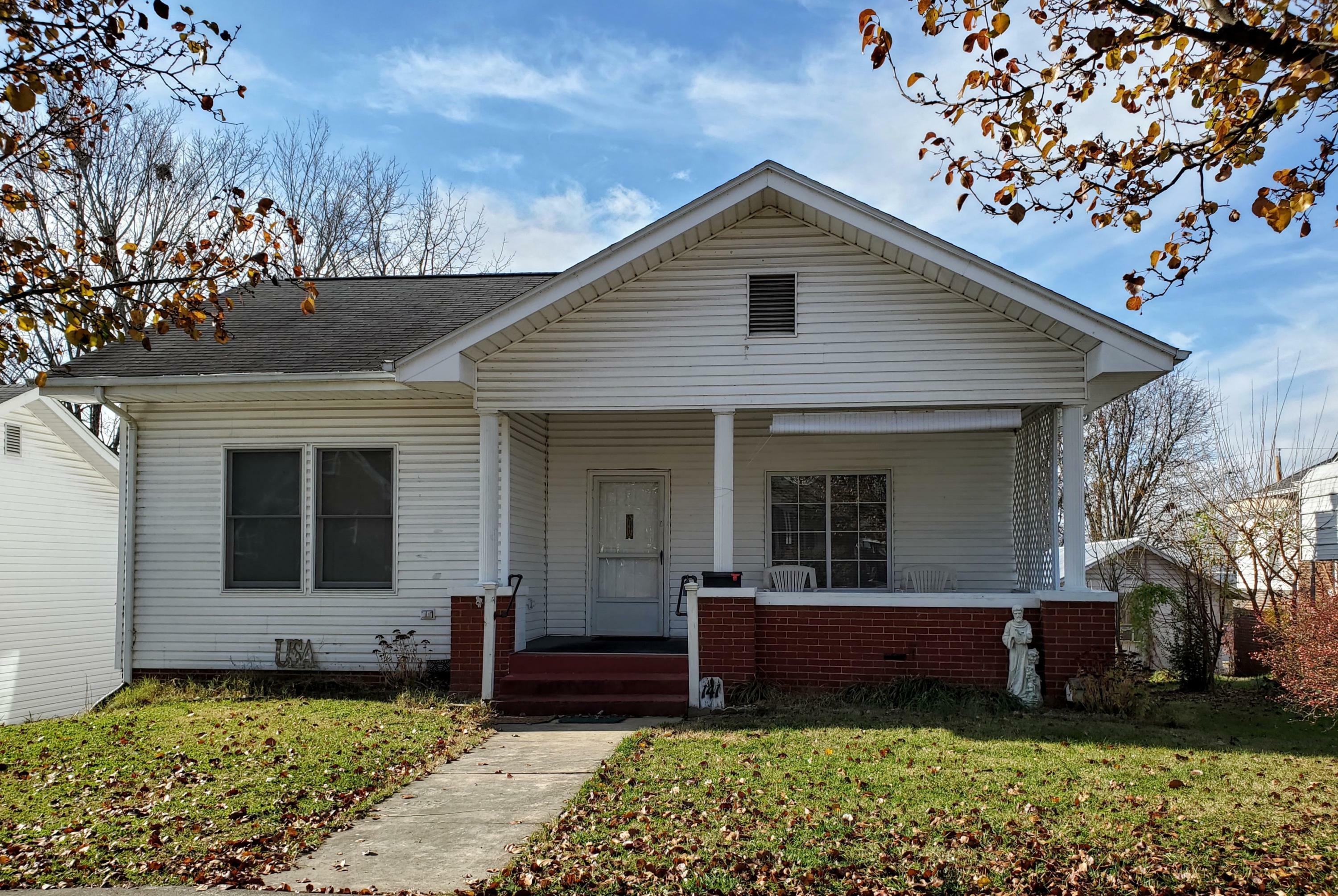 Property Photo:  141 East Sevier Avenue  TN 37660 