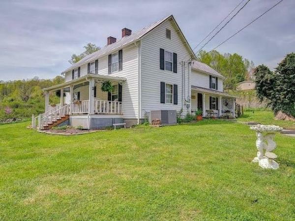 Property Photo:  675 Willow Springs Road  TN 37643 