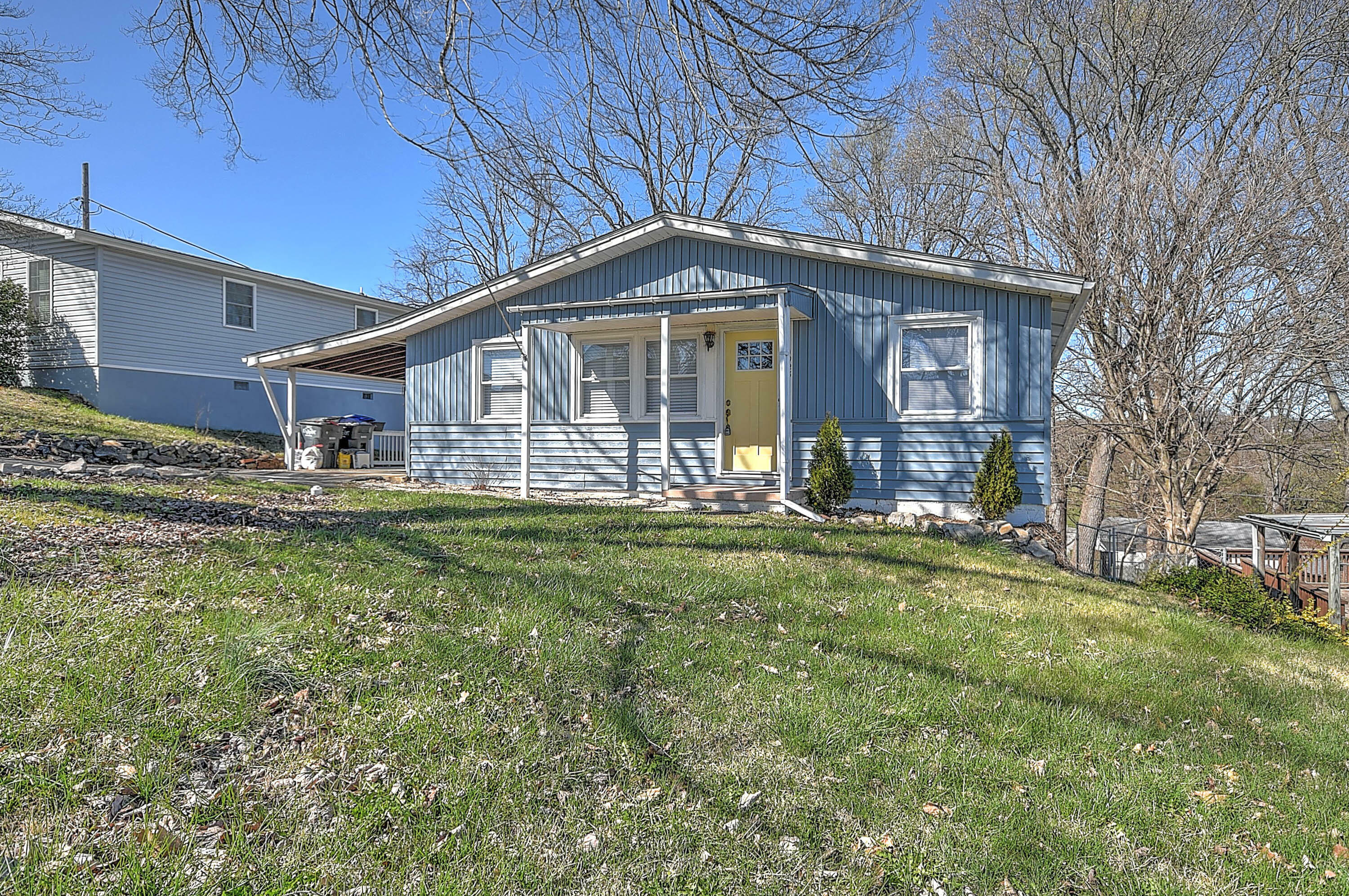 Property Photo:  1928 Oakland Street  TN 37660 