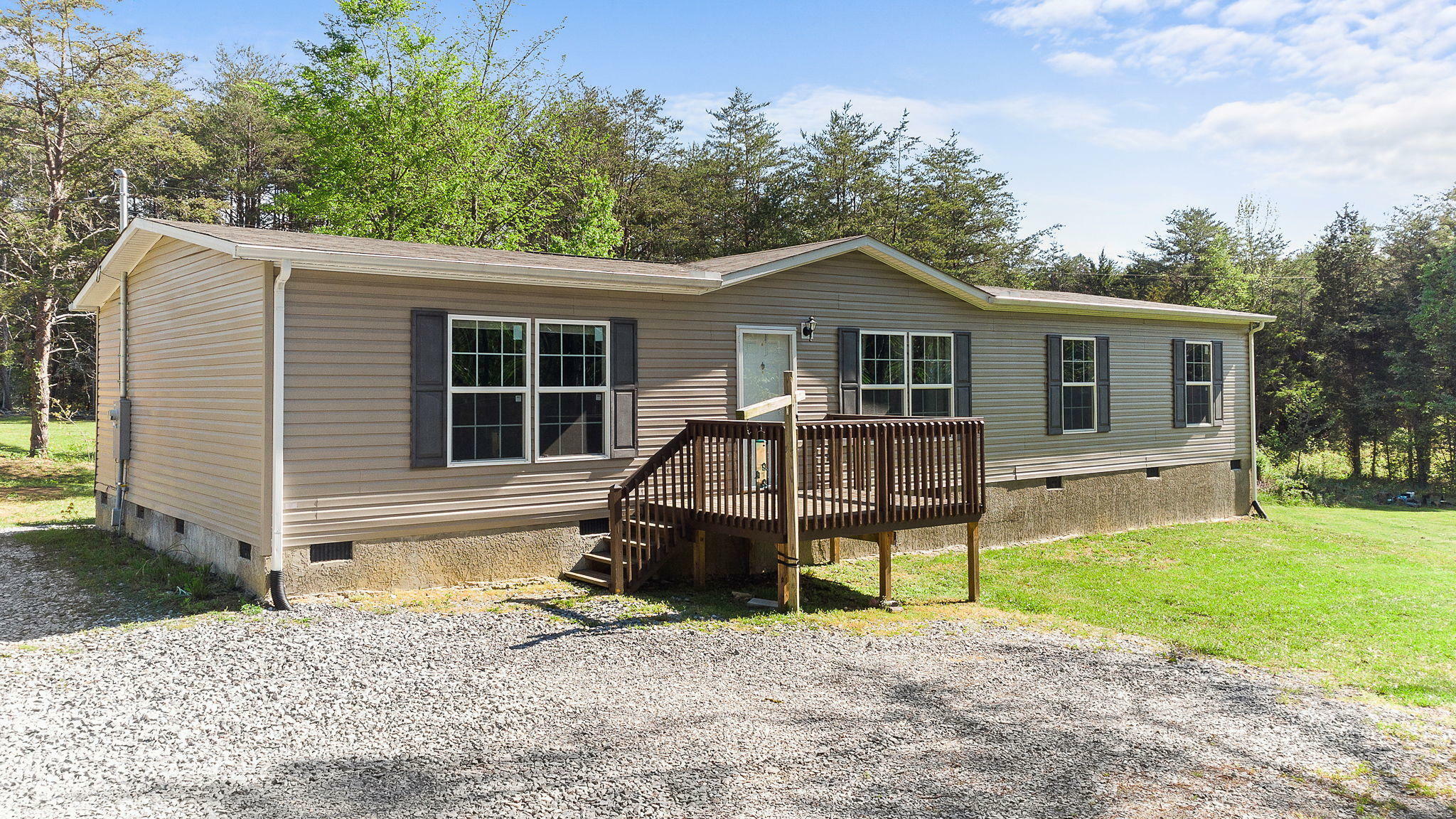 Property Photo:  1805 Pilot Mtn Road  TN 37711 